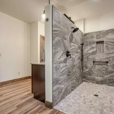 picture of master shower