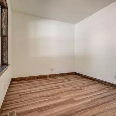 picture of another bedroom