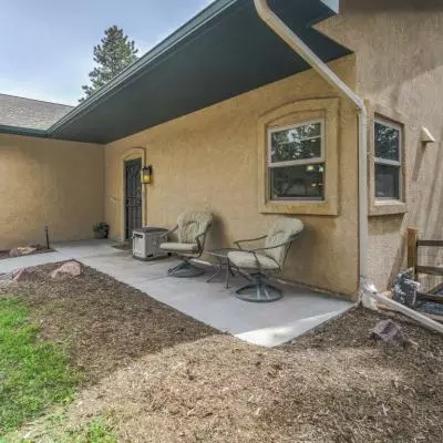 Stucco rancher