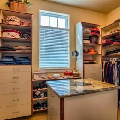 Master Suite Closet