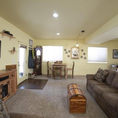 picture of family room 3