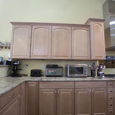 picture of kitchen cabinets 2